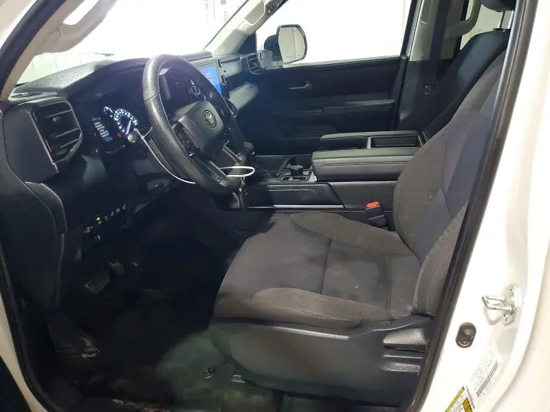 2023 TOYOTA TUNDRA SR5  