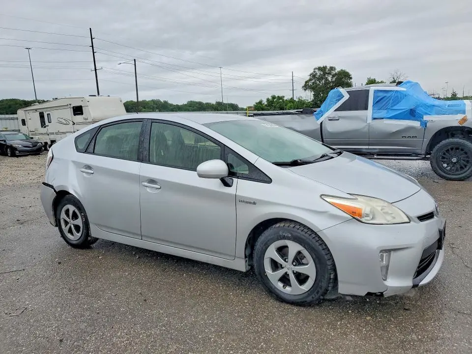 2013 TOYOTA PRIUS TWO  