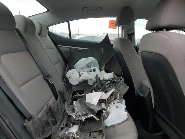 2020 HYUNDAI ELANTRA SEL  