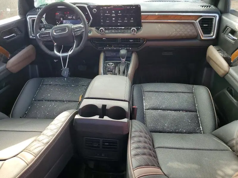 2024 GMC CANYON DENALI  