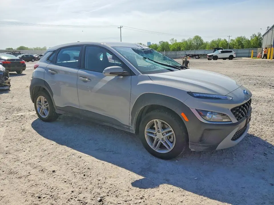 2023 HYUNDAI KONA SE  