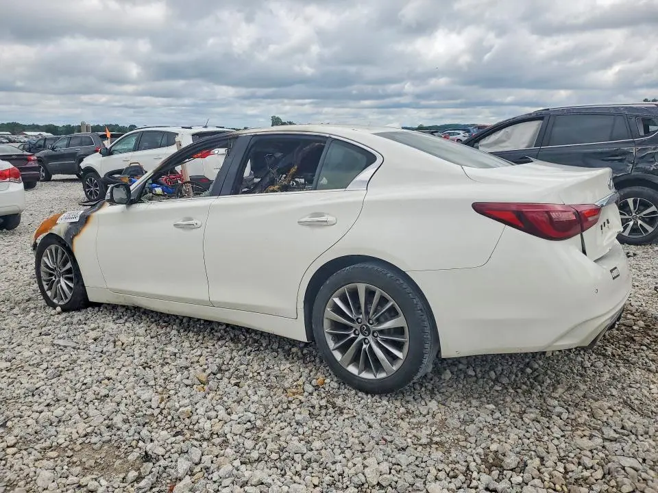 2021 INFINITI Q50 LUXE  