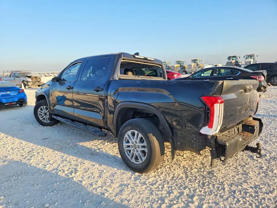 2024 TOYOTA TUNDRA SR5  