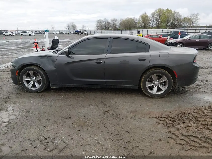 2016 DODGE CHARGER SXT