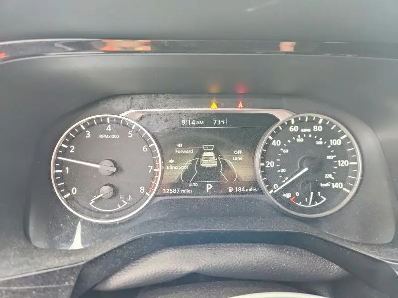 2023 NISSAN PATHFINDER SV  