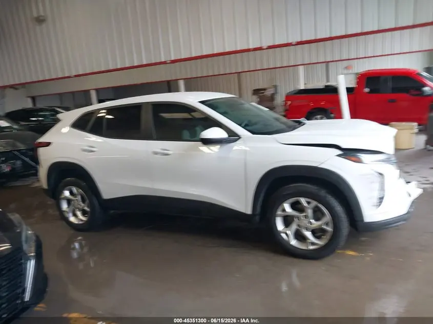 2025 CHEVROLET TRAX FWD LS