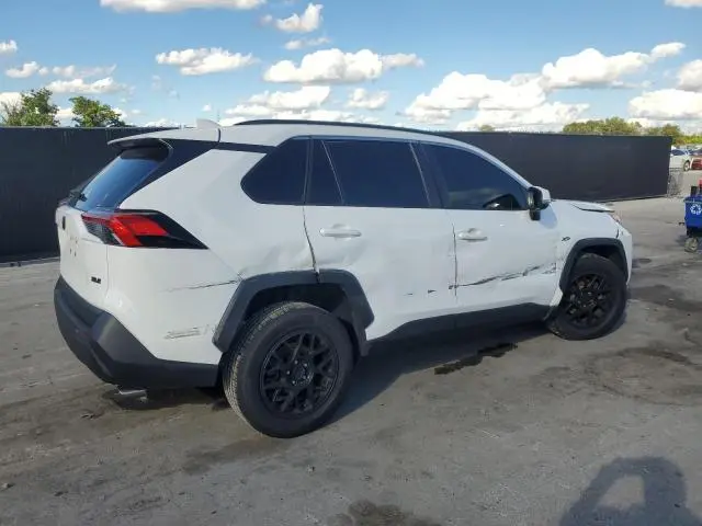 2020 TOYOTA RAV4 XLE  