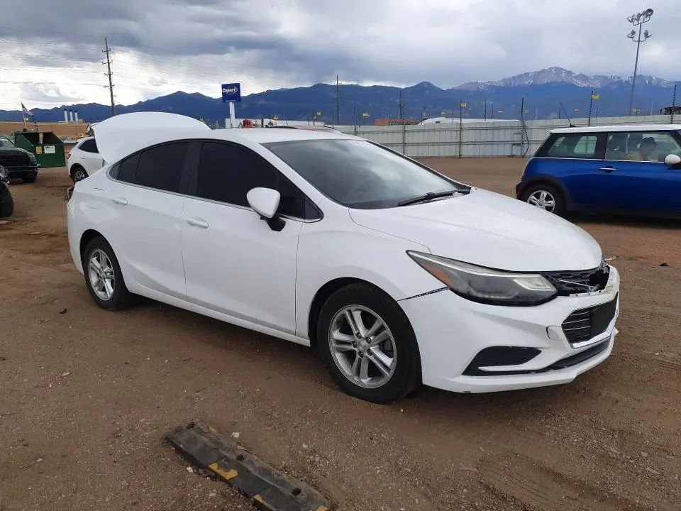 2017 CHEVROLET CRUZE LT  