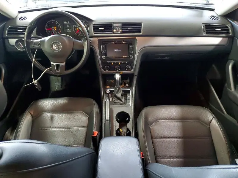 2015 VOLKSWAGEN PASSAT S  