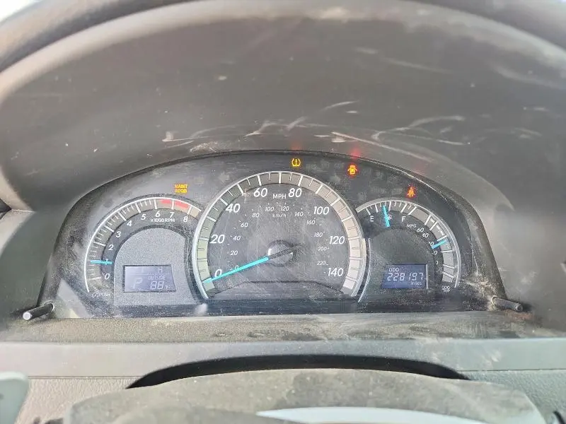 2013 TOYOTA CAMRY SE  