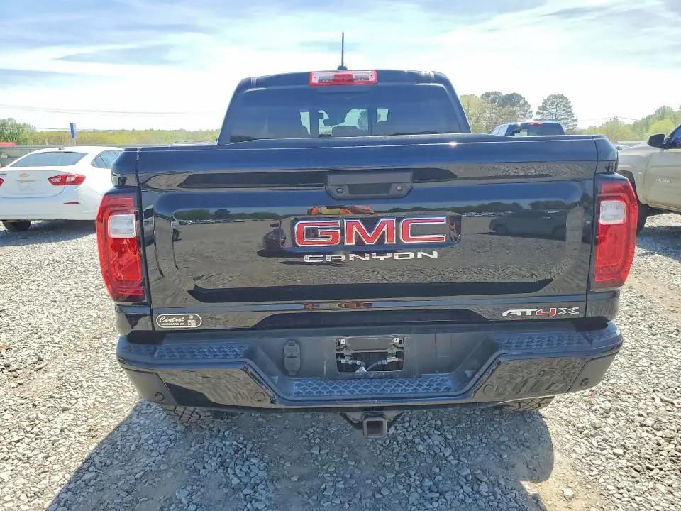 2025 GMC CANYON AT4  