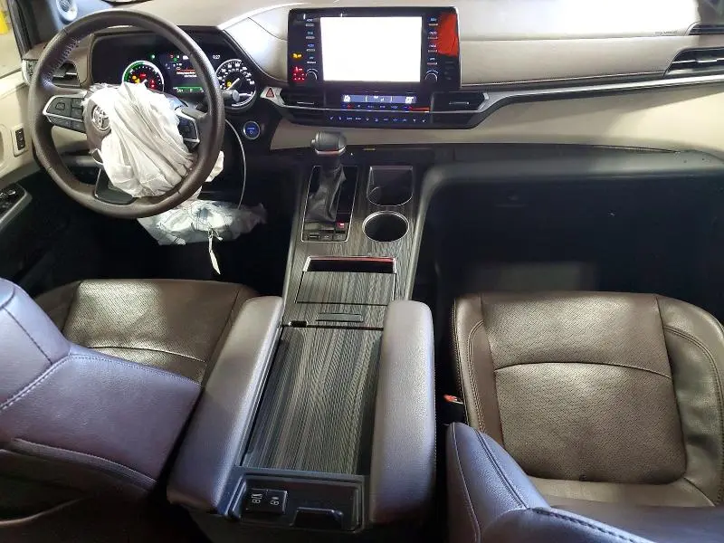 2021 TOYOTA SIENNA PLATINUM 7-PASSENGER  