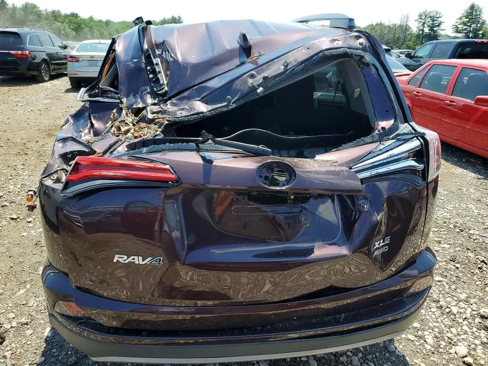 2017 TOYOTA RAV4 XLE  