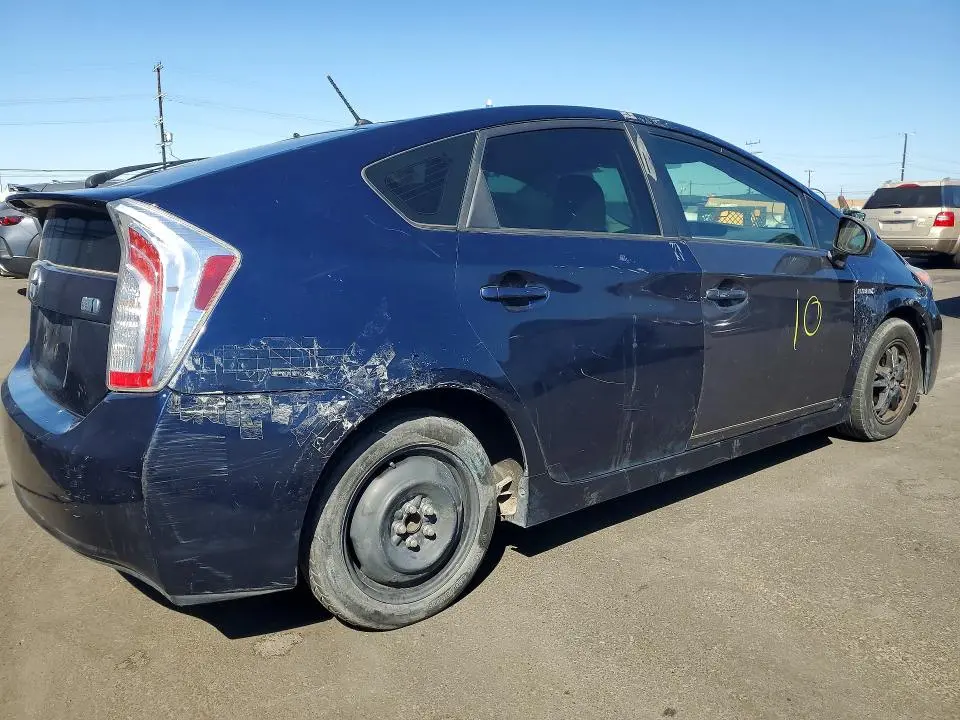 2015 TOYOTA PRIUS TWO  