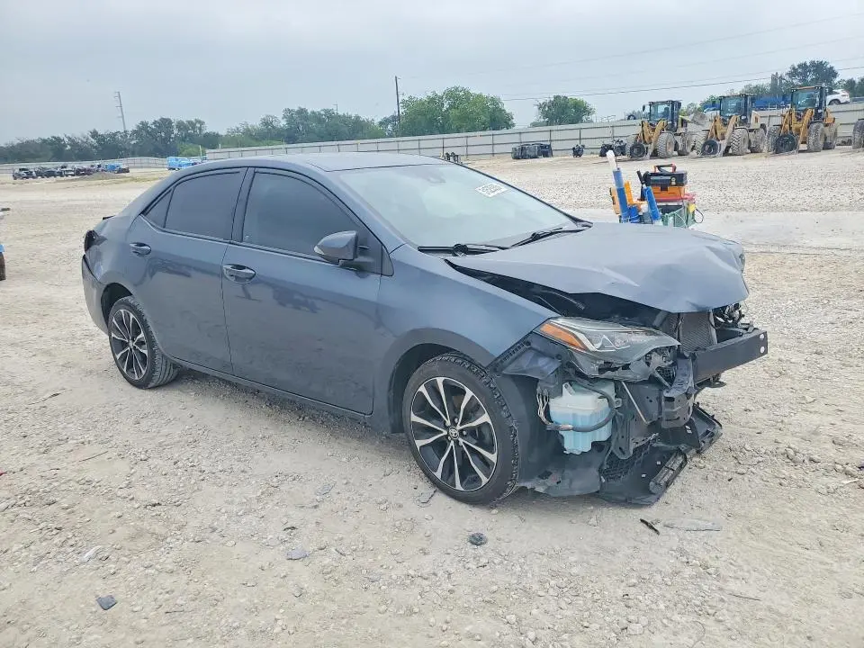 2018 TOYOTA COROLLA SE  