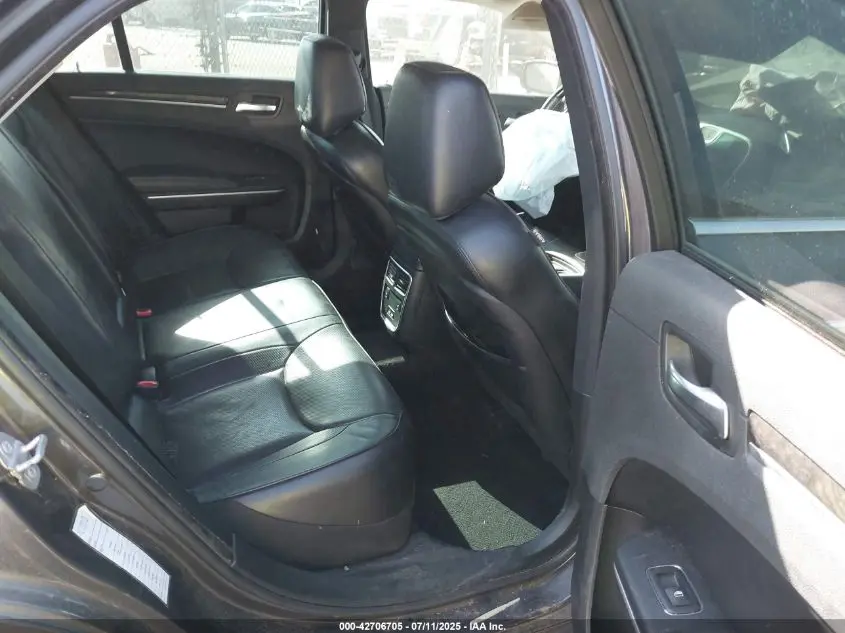 2019 CHRYSLER 300 LIMITED