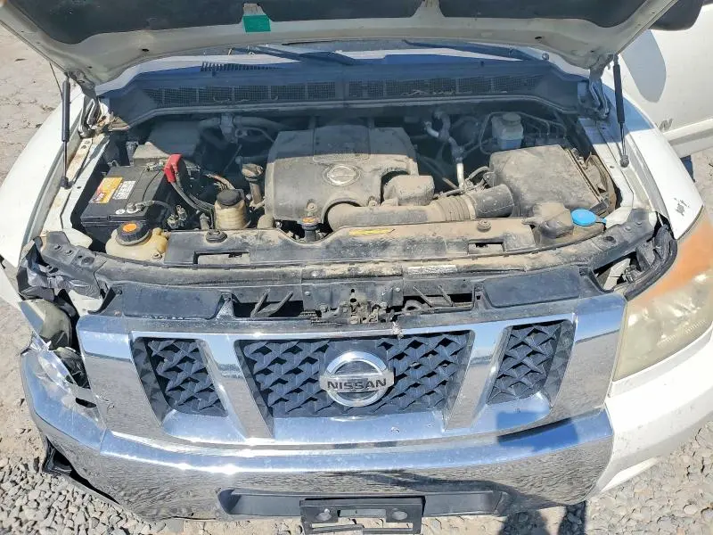 2011 NISSAN TITAN S  