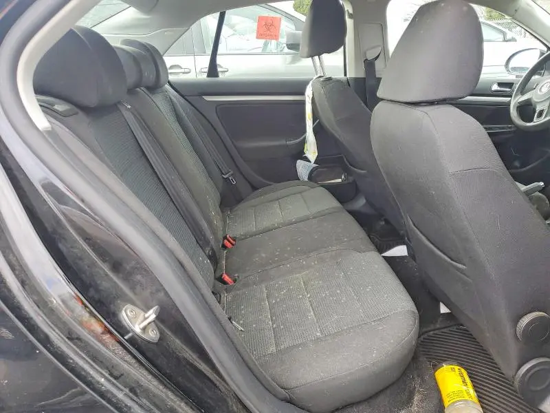 2010 VOLKSWAGEN JETTA S  