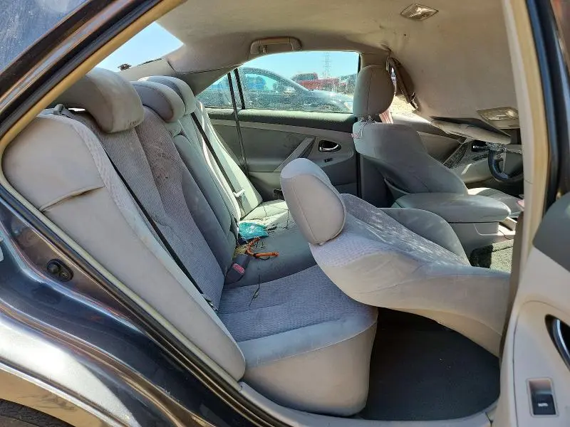 2011 TOYOTA CAMRY LE  