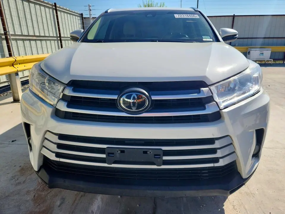 2018 TOYOTA HIGHLANDER XLE  