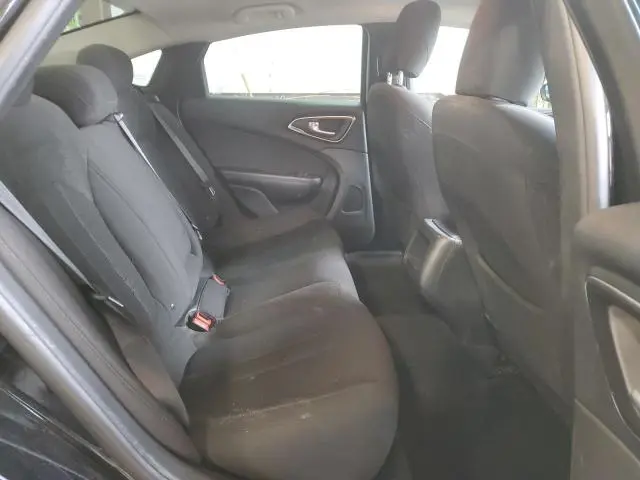 2016 CHRYSLER 200 LX  