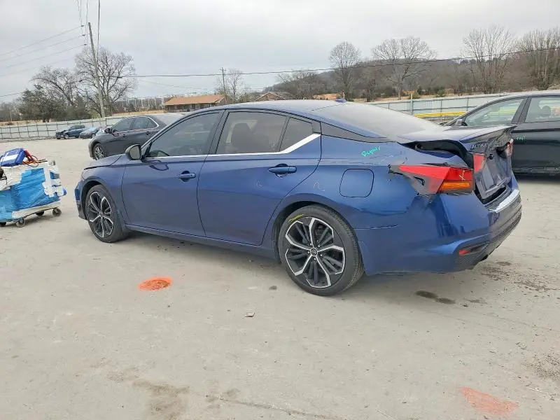 2023 NISSAN ALTIMA SR  