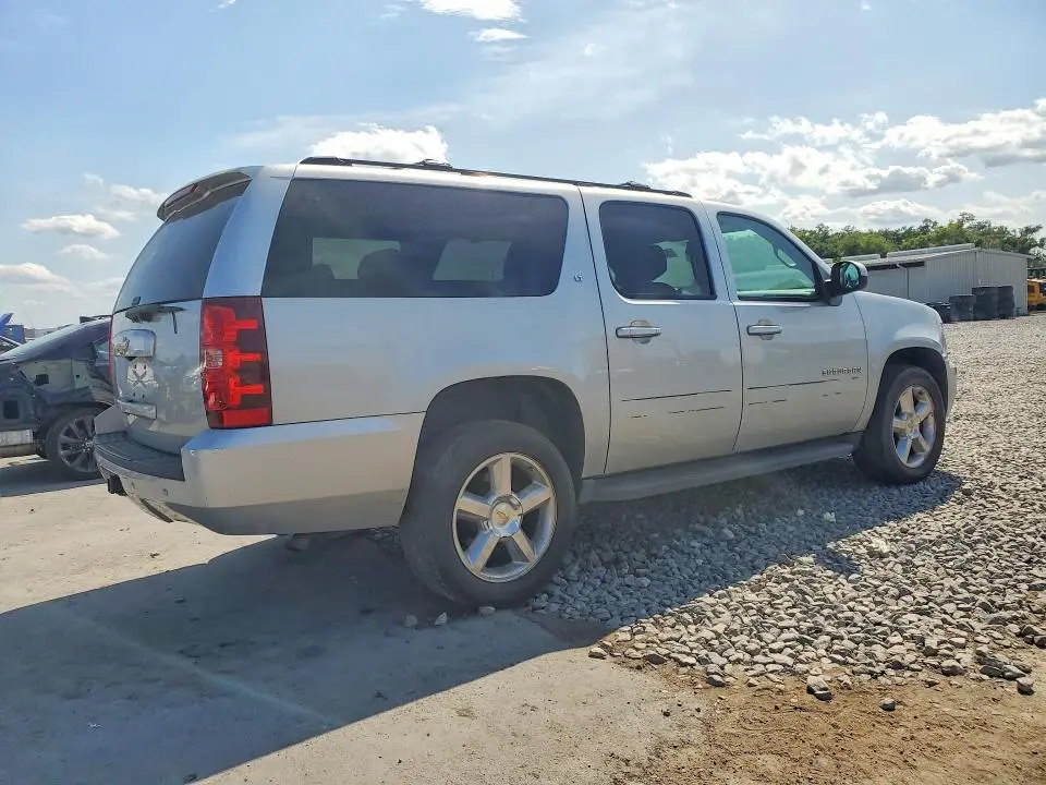 2013 CHEVROLET SUBURBAN K1500 LT  