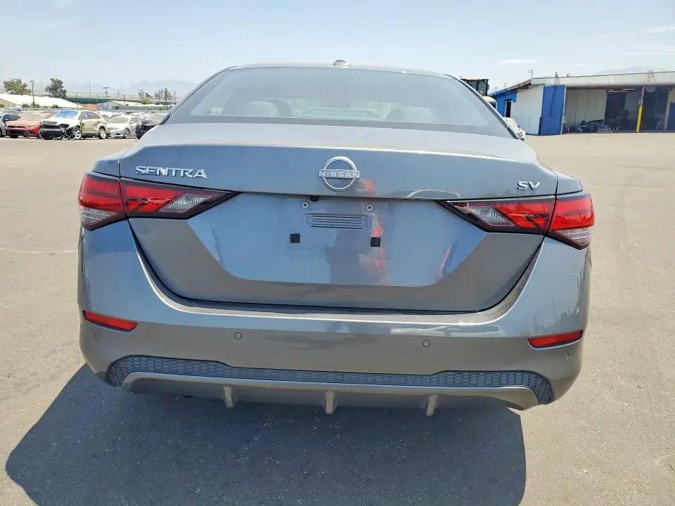 2024 NISSAN SENTRA SV  