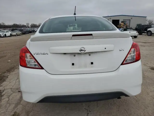 2019 NISSAN VERSA S  