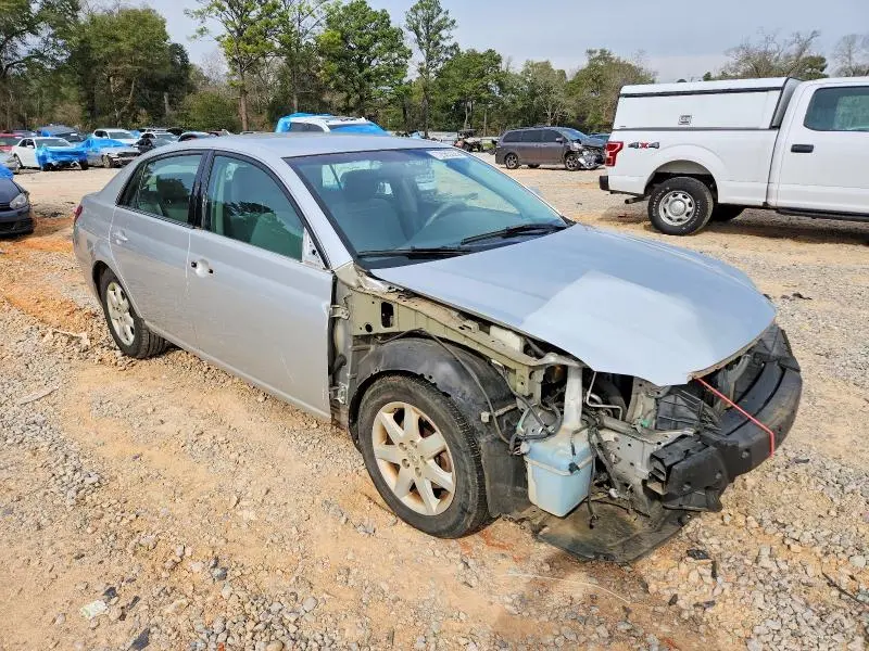 2010 TOYOTA AVALON XL  