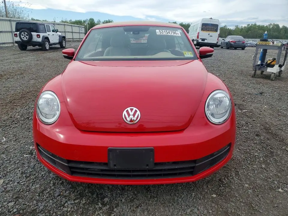 2016 VOLKSWAGEN BEETLE S  