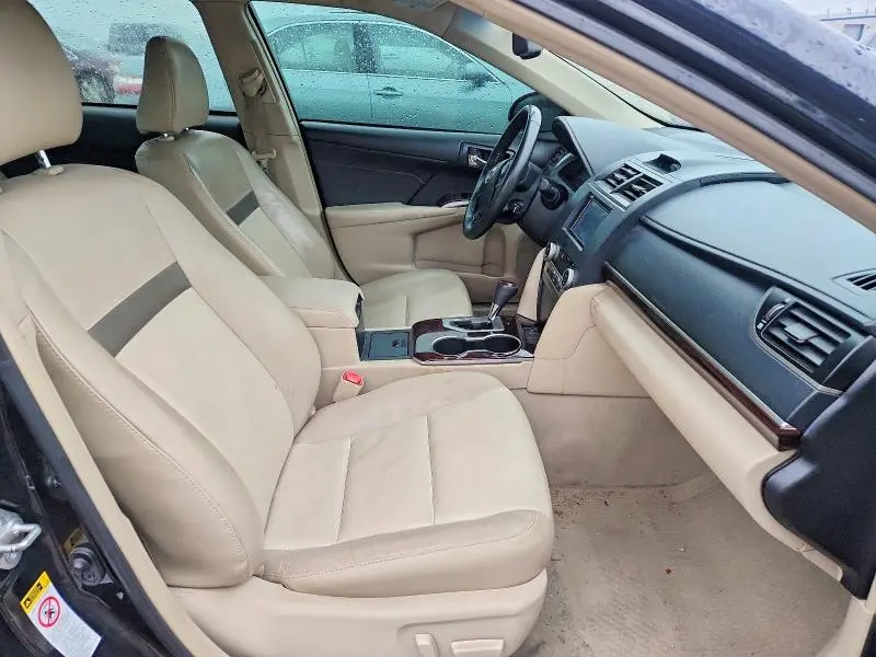 2013 TOYOTA CAMRY XLE  