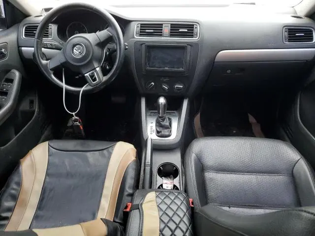 2013 VOLKSWAGEN JETTA SE  