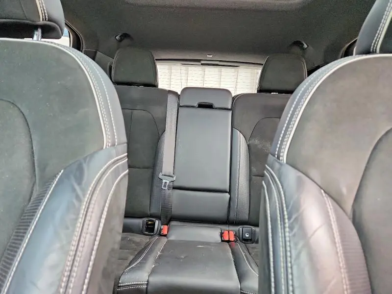 2019 VOLVO XC40 T5 MOMENTUM  