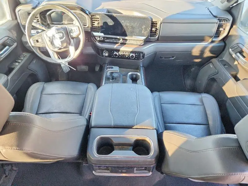 2023 GMC SIERRA K1500 SLT  