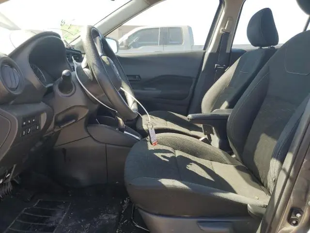 2021 NISSAN KICKS S  
