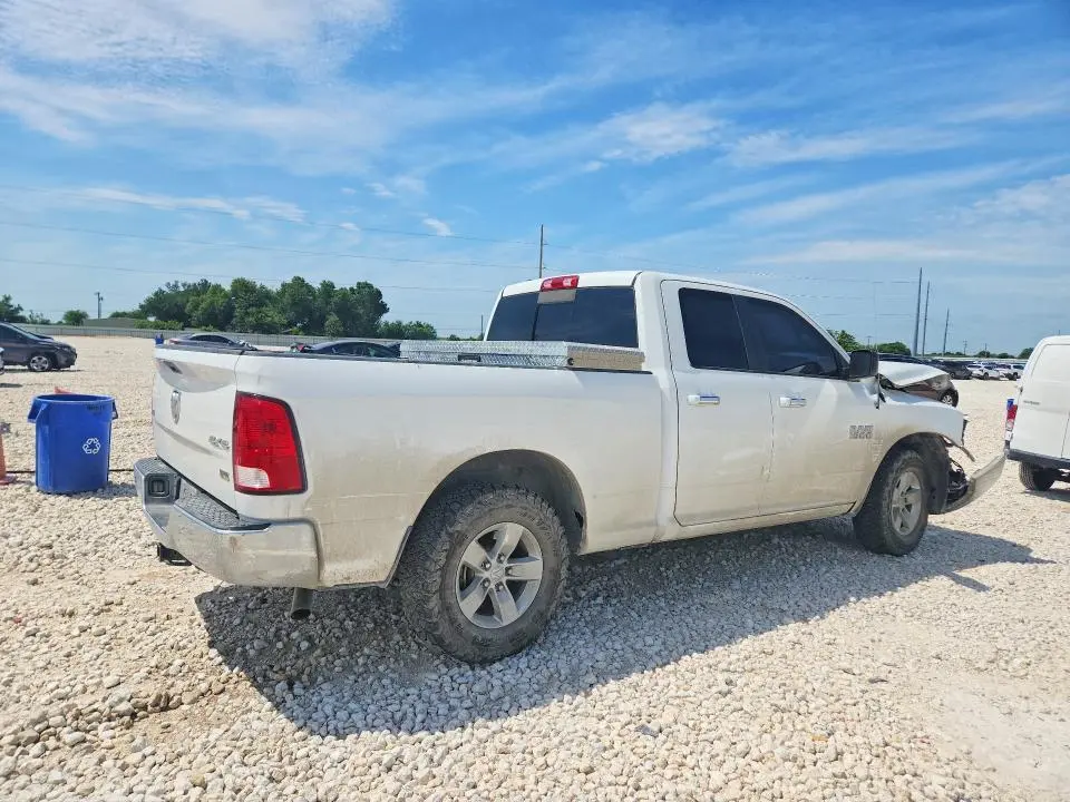 2017 RAM 1500 SLT  