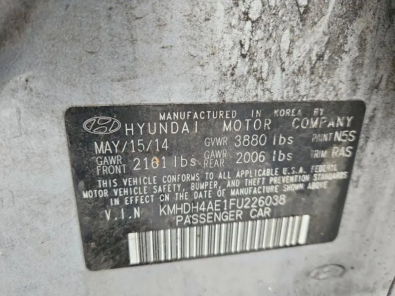 2015 HYUNDAI ELANTRA SE  