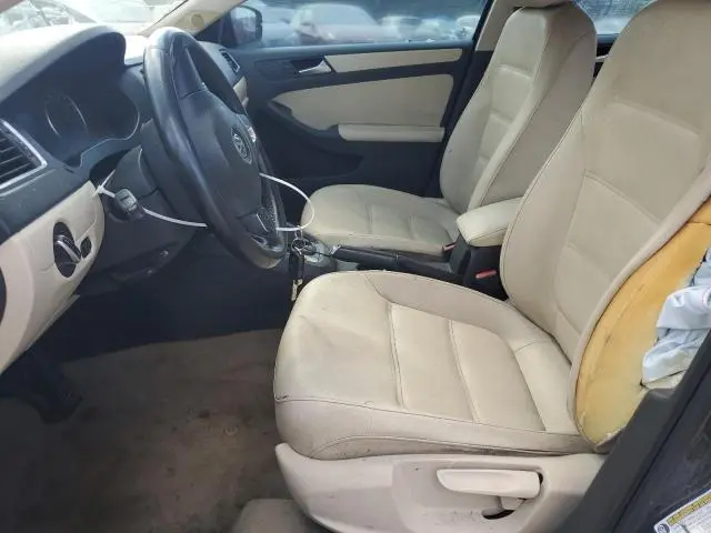 2012 VOLKSWAGEN JETTA SE  