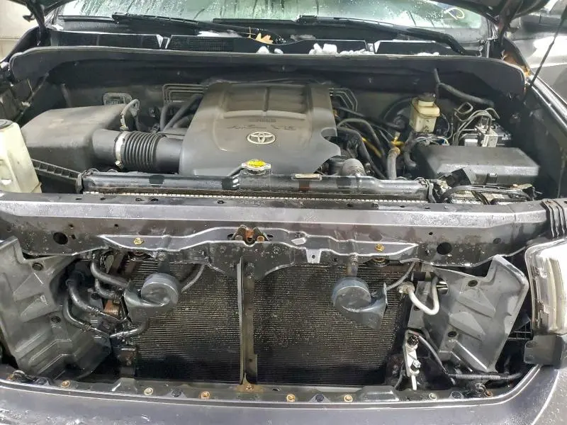 2011 TOYOTA TUNDRA CREWMAX SR5  