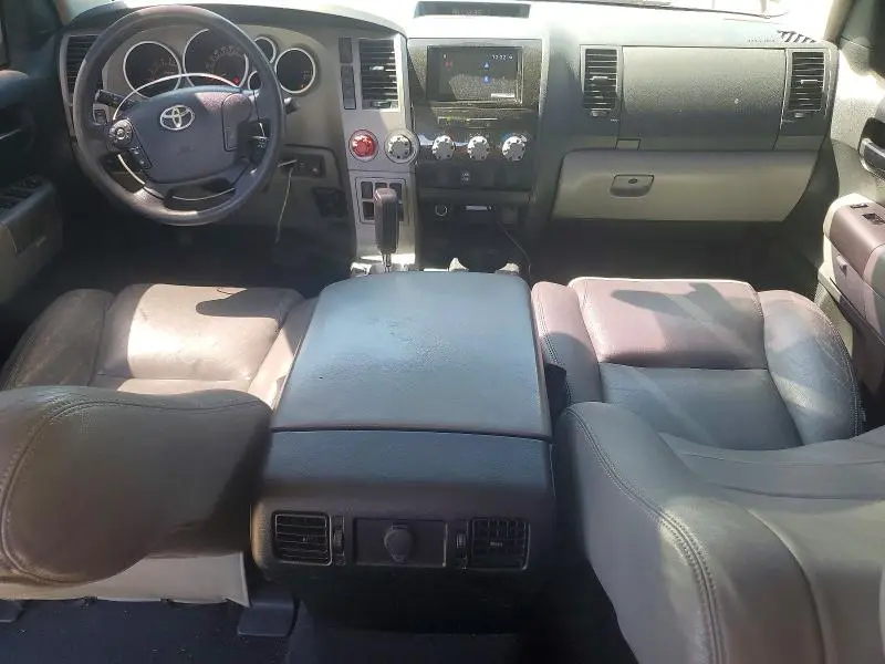 2013 TOYOTA TUNDRA CREWMAX SR5  