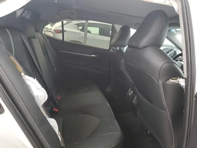 2018 TOYOTA CAMRY XSE  