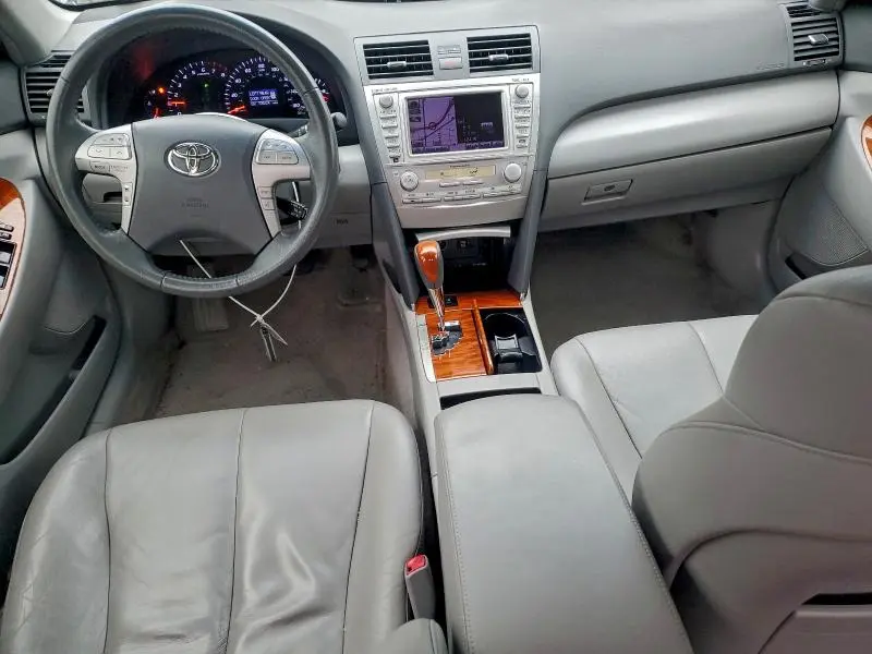 2010 TOYOTA CAMRY SE  