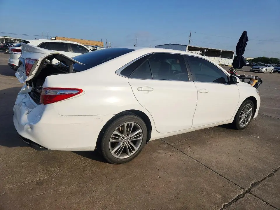 2017 TOYOTA CAMRY SE  