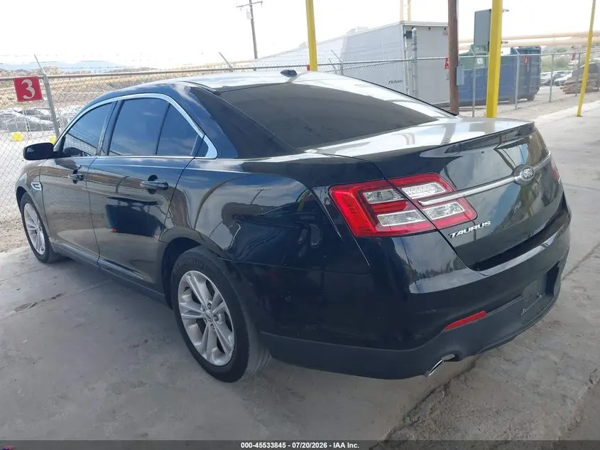 2018 FORD TAURUS SE