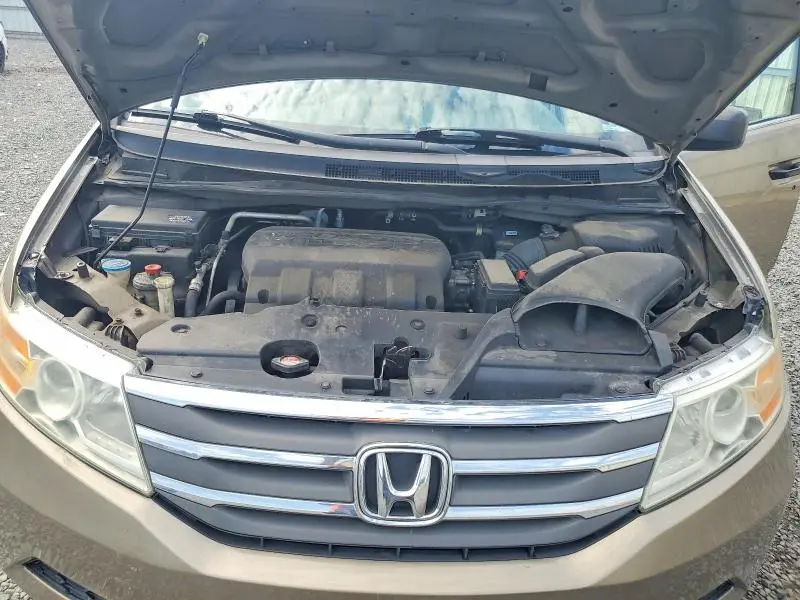 2011 HONDA ODYSSEY LX  
