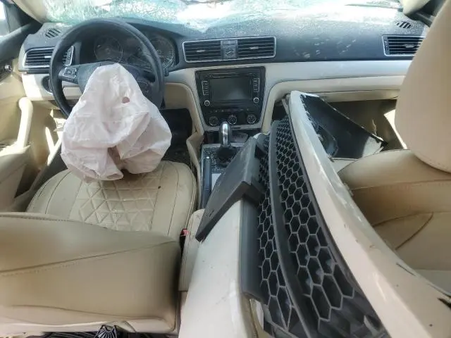 2013 VOLKSWAGEN PASSAT SE  