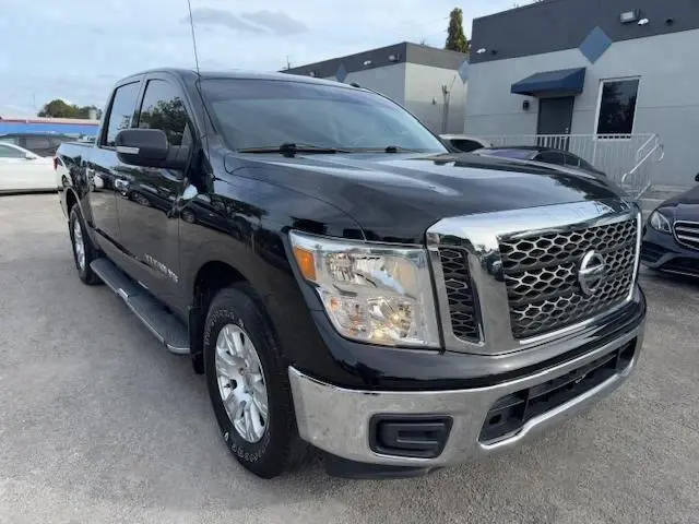 2018 NISSAN TITAN S