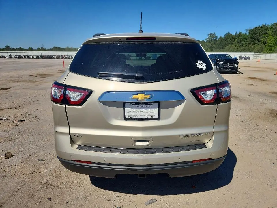 2015 CHEVROLET TRAVERSE LT  