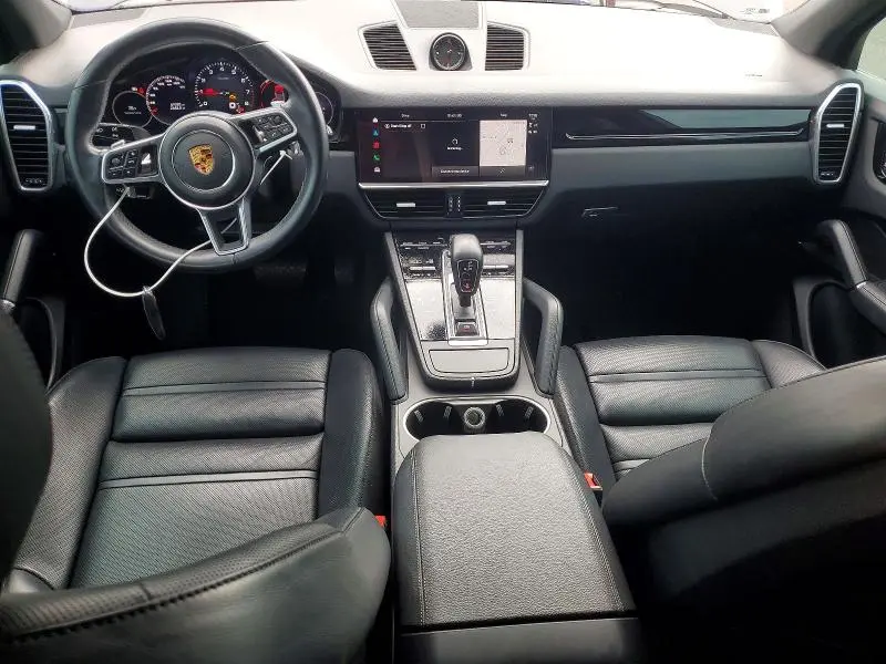 2022 PORSCHE CAYENNE   